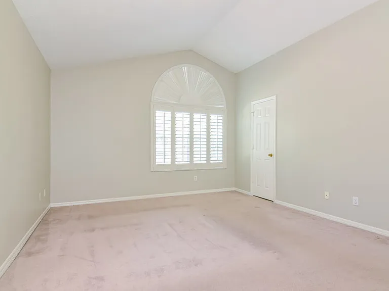 2321 Lyncrest Ct — Photo 10