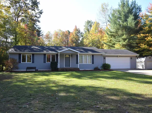 1718 E Lancer Ln, Midland, MI 48640