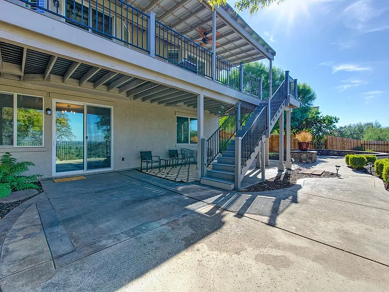7029 Pembroke Way — Photo 111