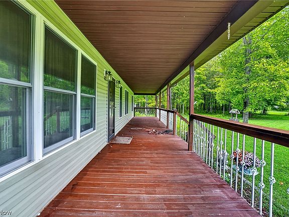3rd image of 4393 Middle Rd