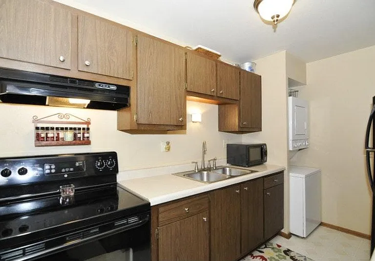 1453 S Carriage Ln — Photo 9