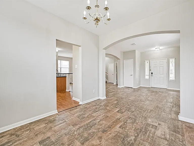 4714 Montclair Hill Ln — Photo 8
