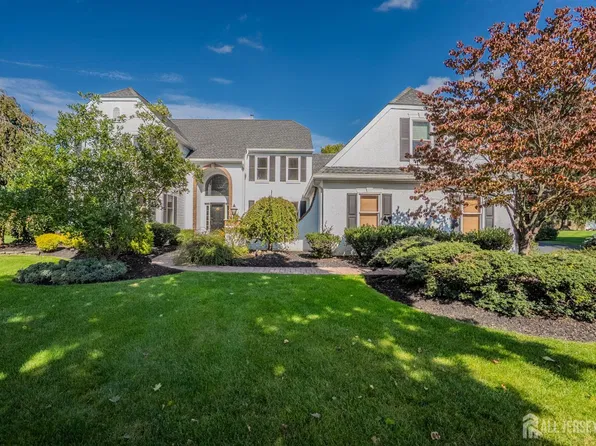 7 Bunting Dr, Chesterfield, NJ 08515