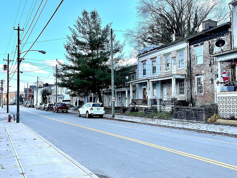 2nd image of 332 W 2nd St
