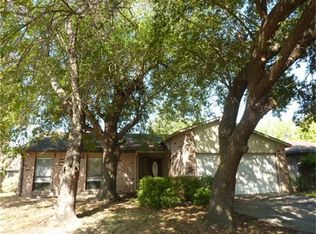 8711 Lakeside Forest Dr, Houston, TX 77088