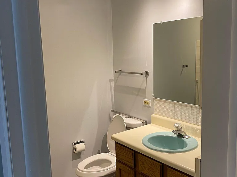 1118 N Cumberland Cir — Photo 12