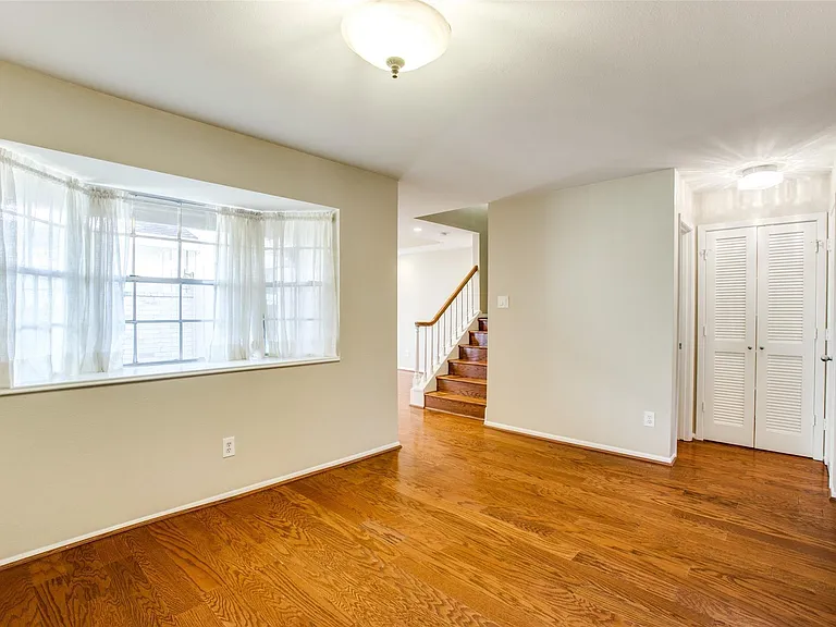 11658 Lakeside Park Dr #313 — Photo 21