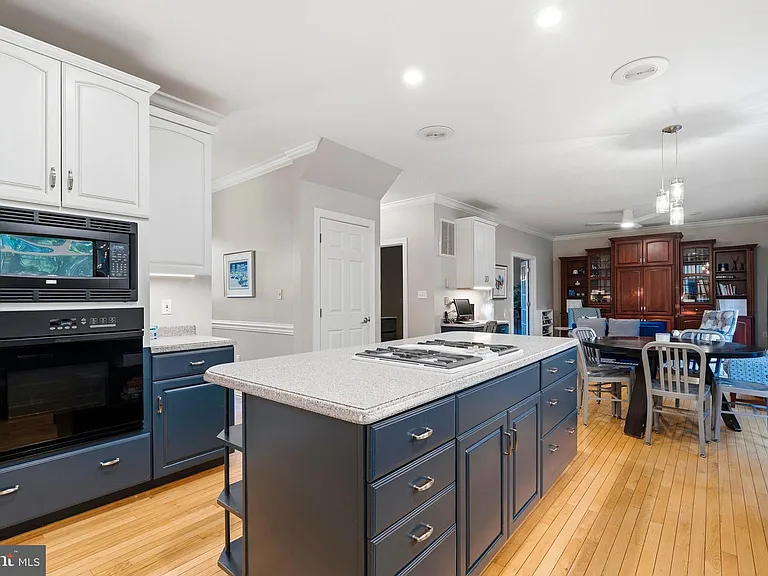 11203 Dancer Ct — Photo 9