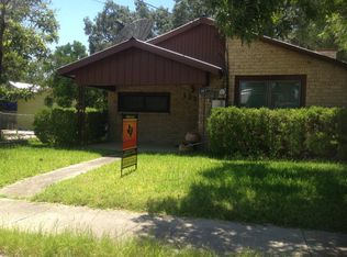 123 Cobb St, Uvalde, TX 78801