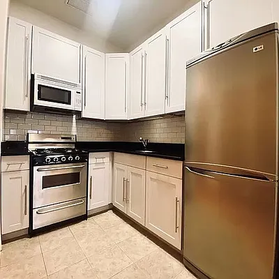 Rented by Oxford Property Group | media 4