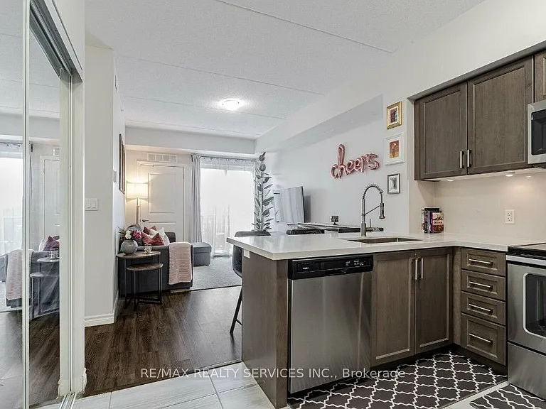 630 Sauve St #510 — Photo 3