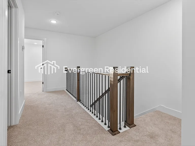 Barryview Townhomes — Photo 46