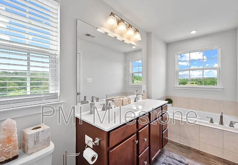 367 Ontario Dr #FALLING WATERS — Photo 41