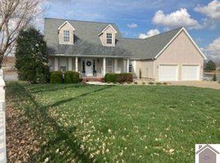 332 Fieldcrest Dr, Mayfield, KY 42066