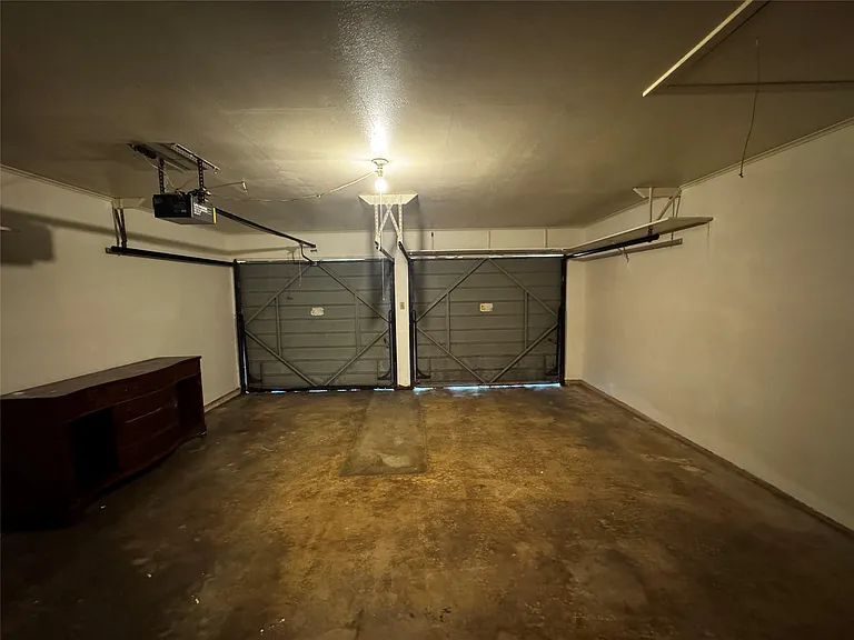 2928 College Cir — Photo 12