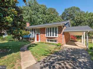 8348 Wagon Wheel Rd, Alexandria, VA 22309