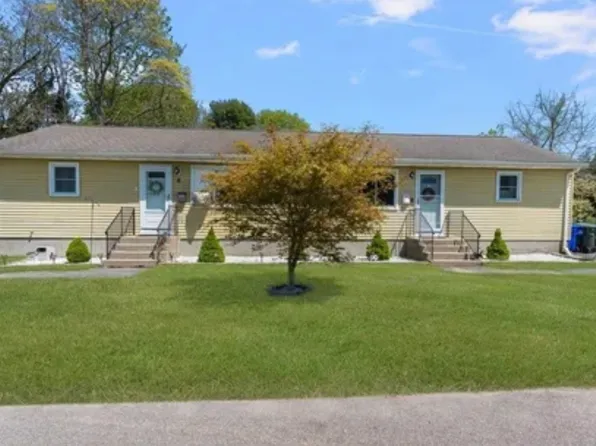 8 A St #1, Westerly, RI 02891