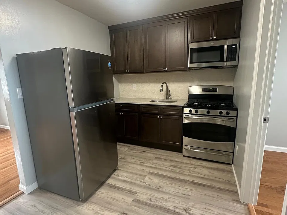 100-106 Belmont Ave #8