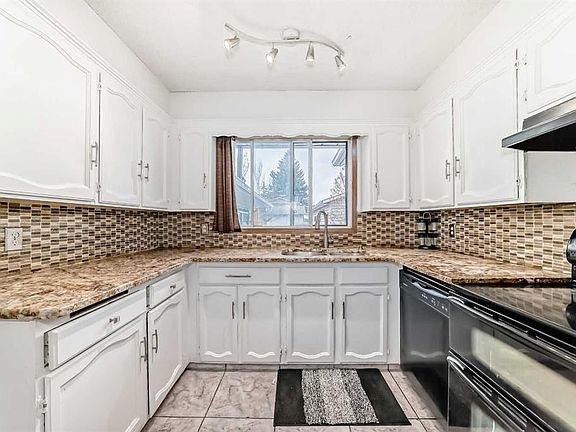 5th image of 5411 N Temple Rd NE