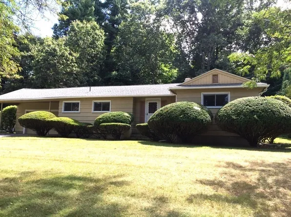 39 Marilyn Rd, Andover, MA 01810