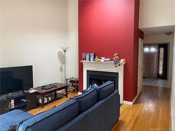 3rd image of 309 Hickory Woods Ln #309