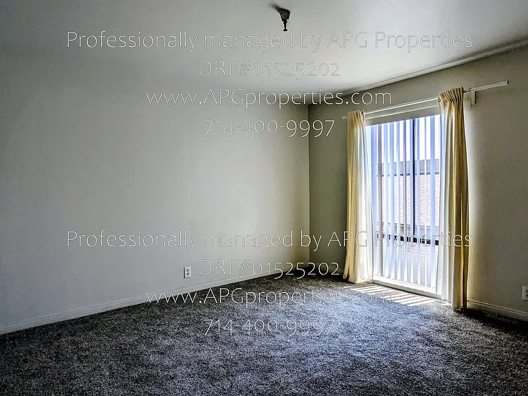 5477 Twin Lakes Dr — Photo 16