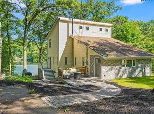 230 Waconia Rd, Highland Lakes, NJ 07422