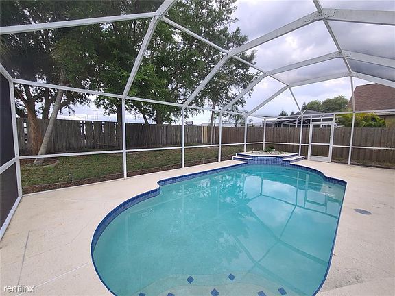 3rd image of 1752 Biarritz Cir