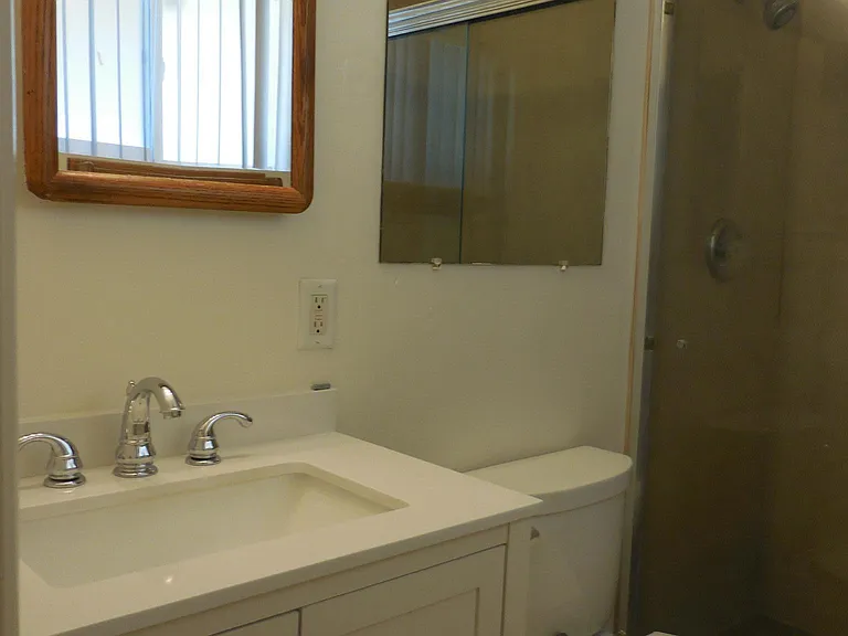 Master bedroom bathroom