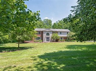 3289 Old Brainard Rd, Pepper Pike, OH 44124