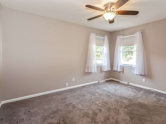 4th image of 225 Cuba Ave