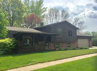 2401 6th St, Winthrop Harbor, IL