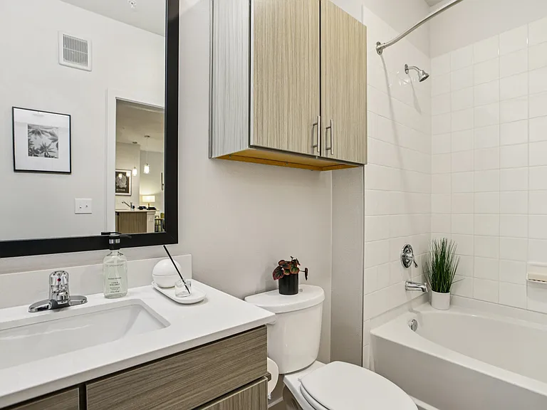 A1 Bathroom at Matador Apartments