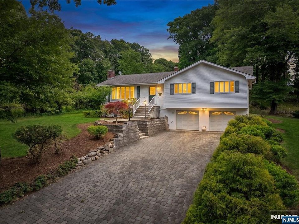 1st image of 641 Antrim Rd