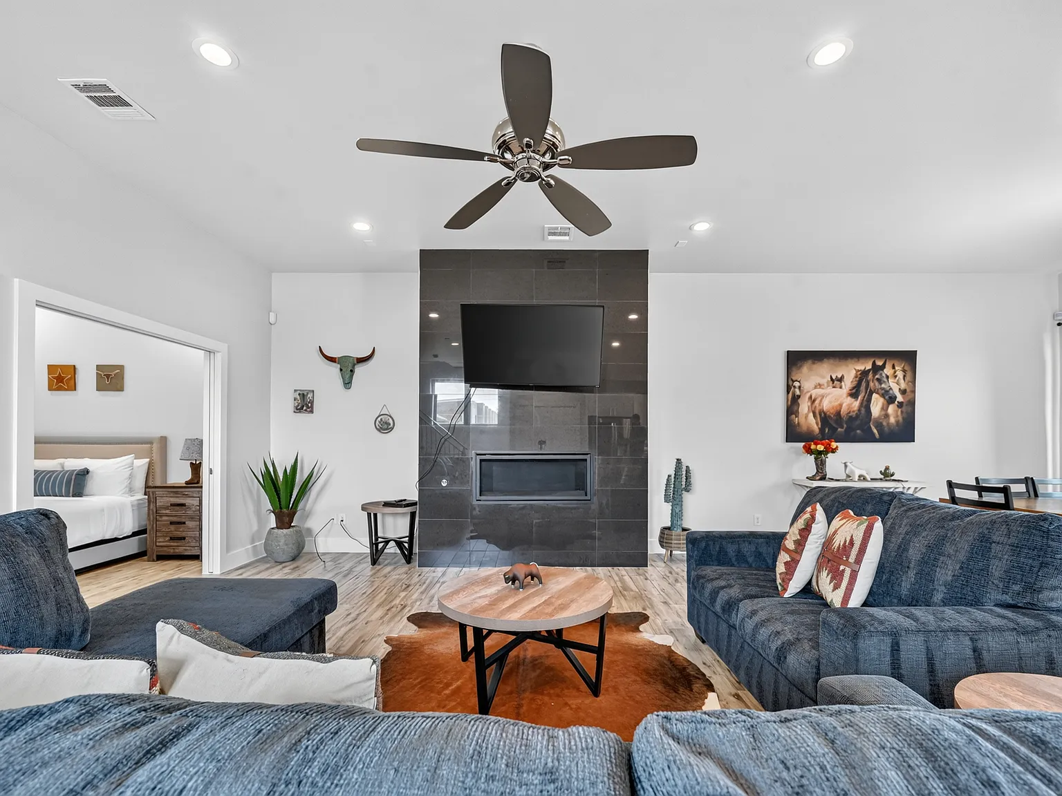 3 bed, 2158 sqft, $5,000 — Photo 4