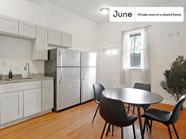 50 Dudley St #A — Photo 8