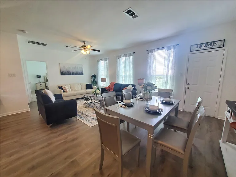 11218 Beverley Park St — Photo 13