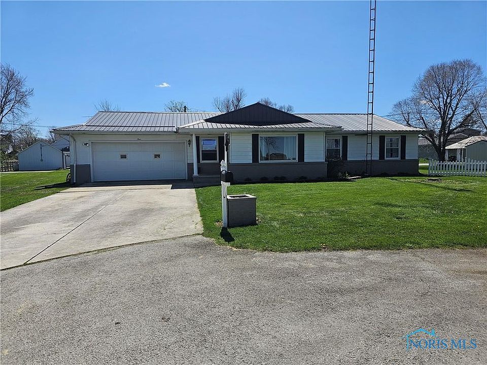 1st image of 4 Orchard Ct