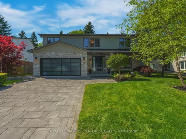 12 Abbeywood Trl, Toronto, ON M3B 3B3