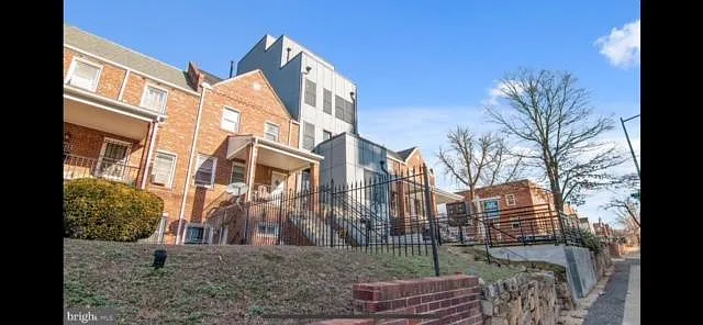 Building Photo - 1632 K St NE #4