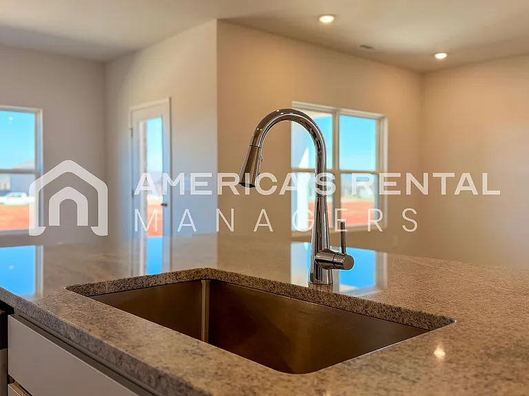 171 Keller Dr — Photo 20