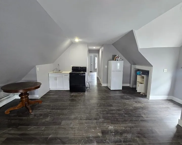 1058 Anna St #3L — Photo 1