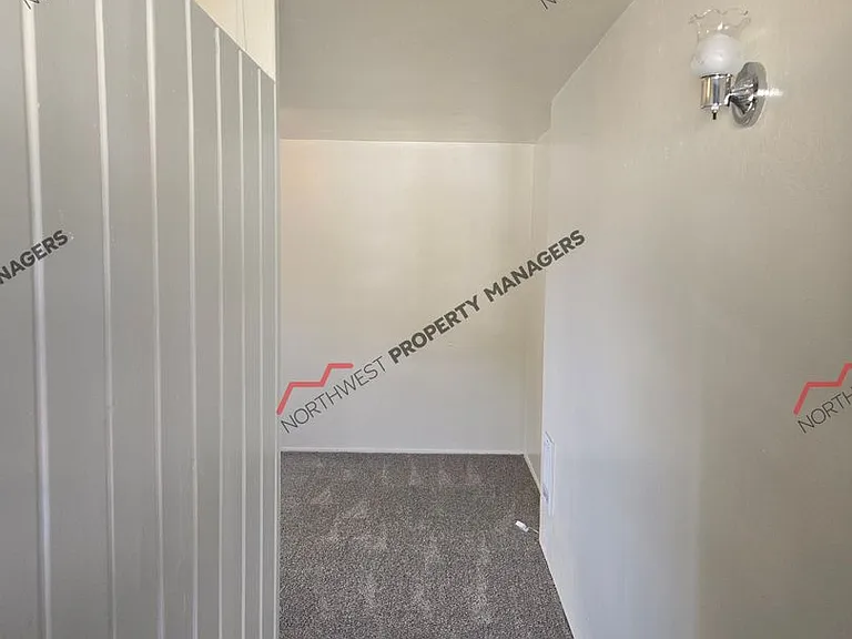 409-411 S Silver St #15 — Photo 2