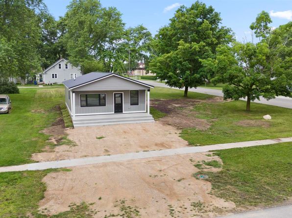 202 S Sabina St, Mc Bain, MI 49657