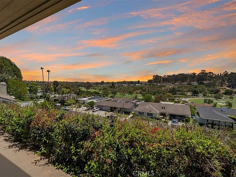 23932 Flores Ave — Photo 36