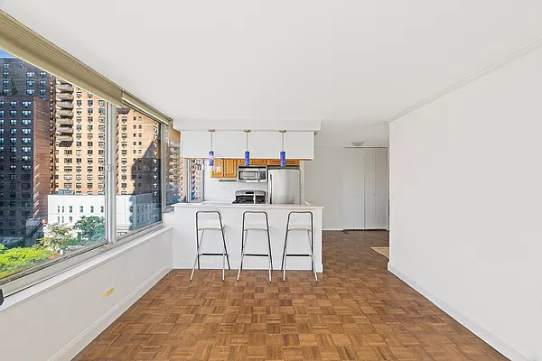 Sold by Level Group | media 6
