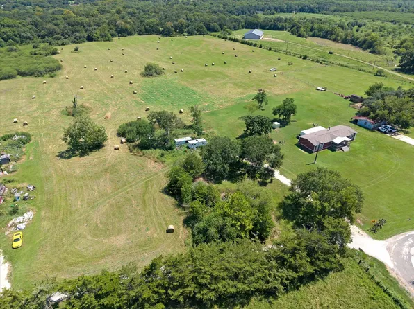 1 Klaus Rd, Brookshire, TX 77423
