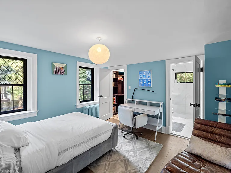 2329 Porter St NW — Photo 45