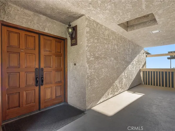2298 Rose Ave #403, Signal Hill, CA 90755