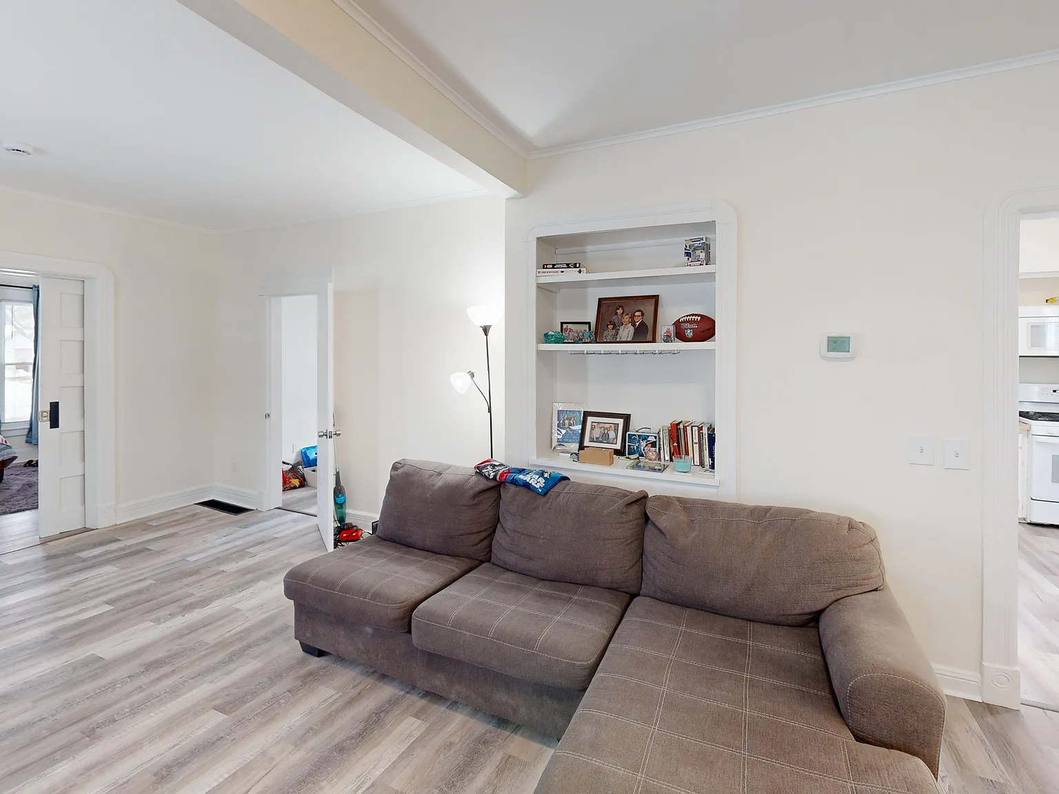 2 bed, $1,600 — Photo 2